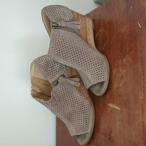 Lucky Brand Suede Peep Toe Wedge bootie 7.5